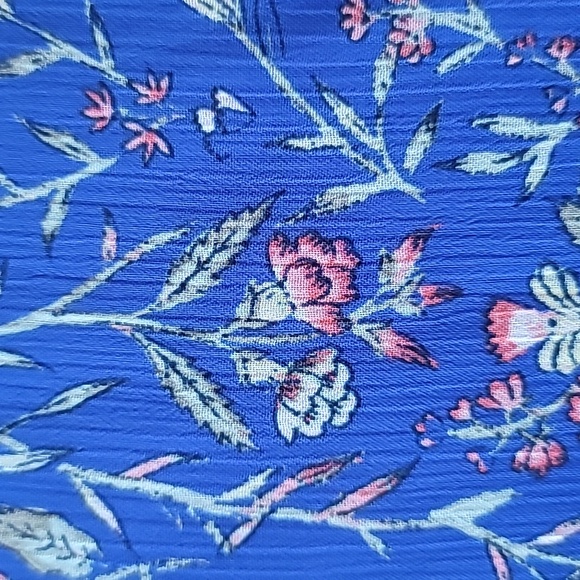 NWT LOFT Floral Ruffle Neck Puff Sleeve Top Cottagecore Blue, size M - Picture 6 of 10